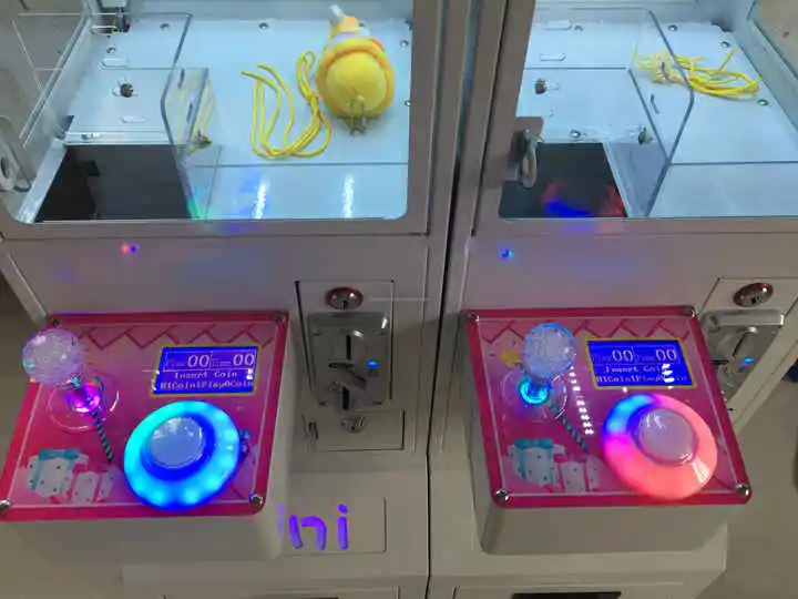 Mini Máquina de Garra Operada  - Arcade Toy Vending Machine avaliação e preço